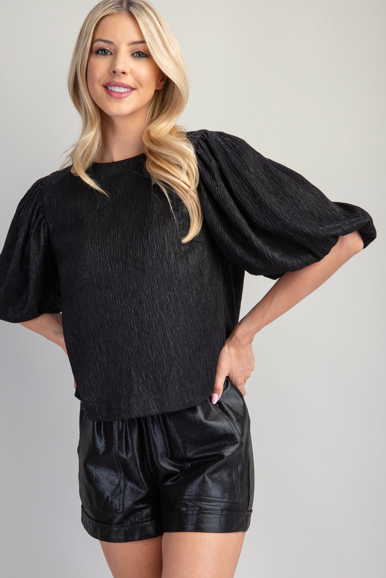 Round Neck Balloon Sleeved Blouse
