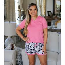 Highlands V-Neck Pocket Tee