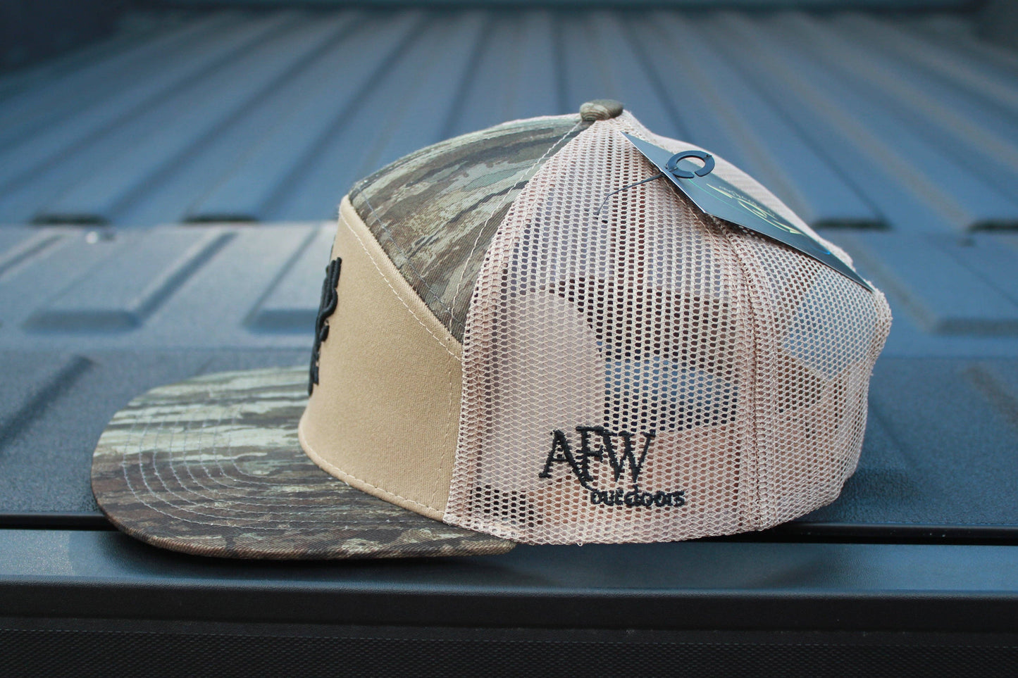 Realtree Legacy Camo 7 Panel Buck Logo Hat