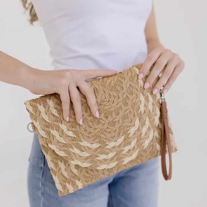 Mixed Color Detail Straw Clutch/Crossbody Bag
