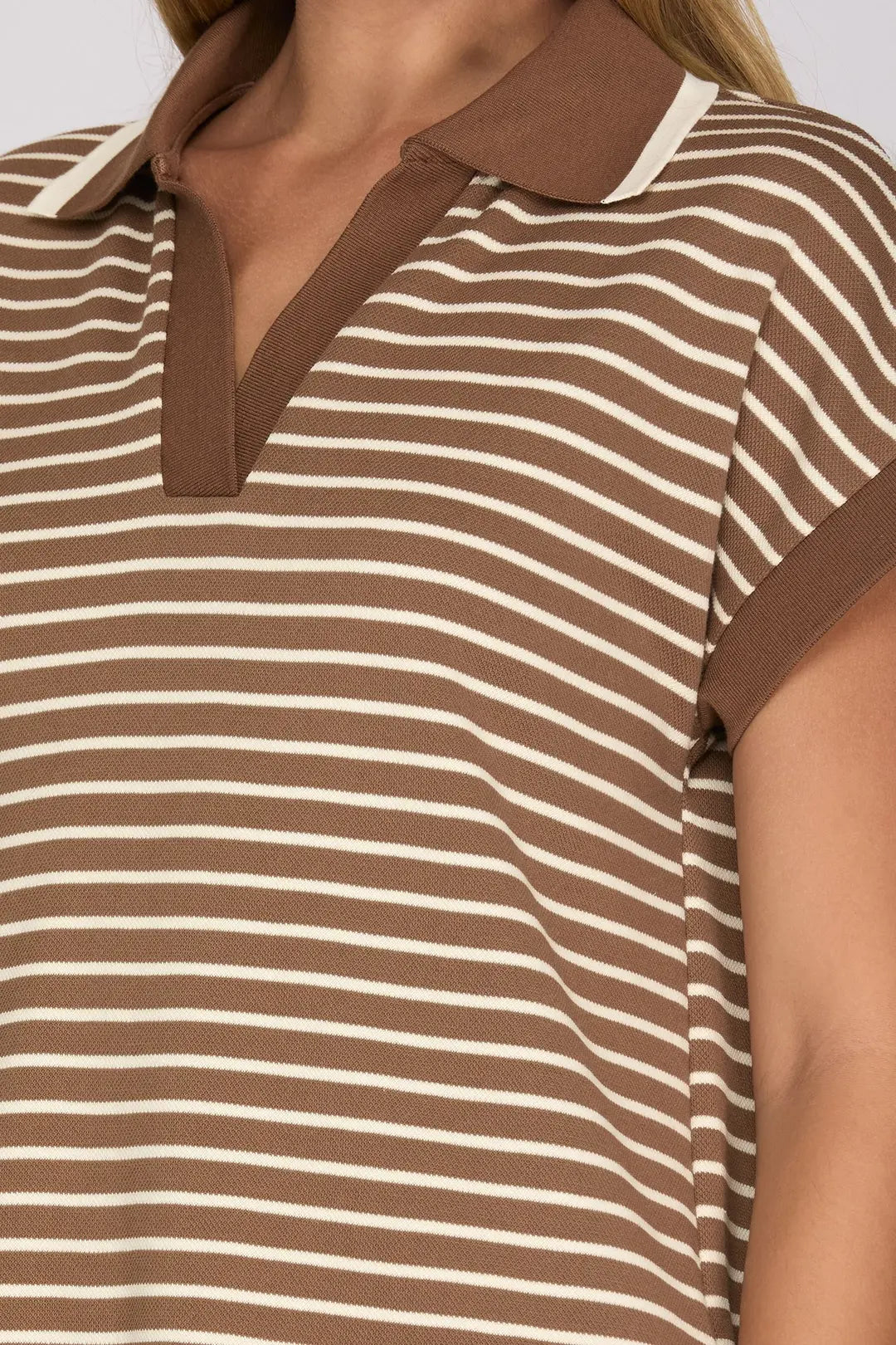 DROP SHORT SLEEVE KNIT STRIPED COLLARED MIDI DRESS WITH POCKETS
