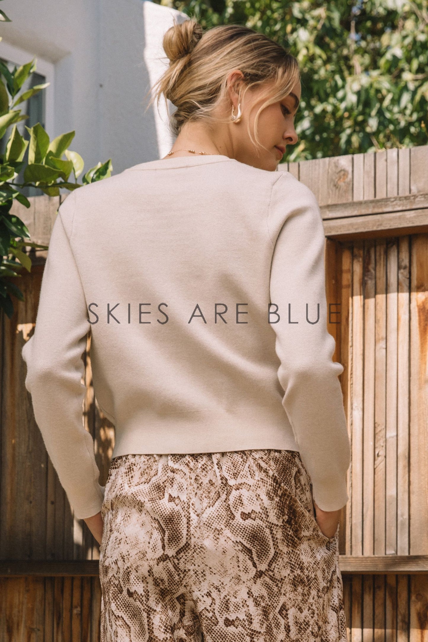 HORSE PATTERN SWEATER