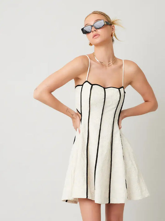 Embroidery Curve Mini Dress