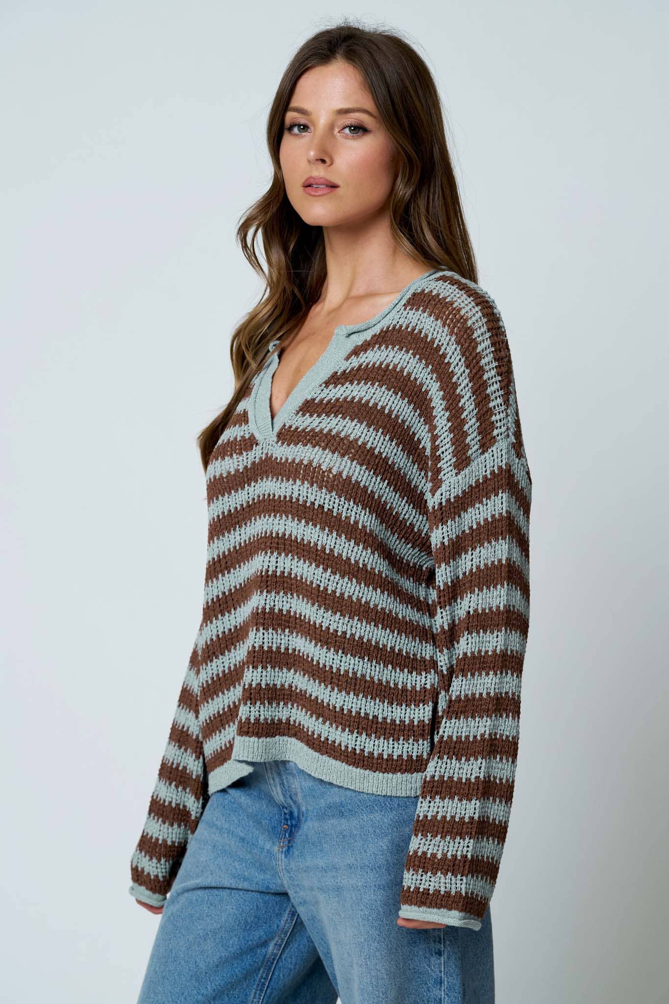 STRIPE RAW EDGE SPLIT NECK SWEATER