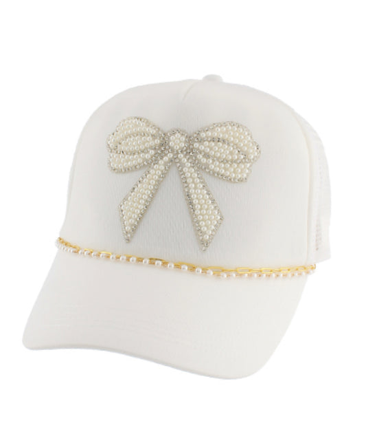 Bow Chain Trucker Hat