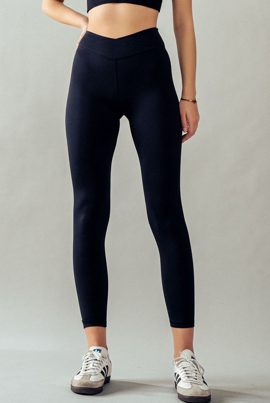 High Waist V Waist Leggings