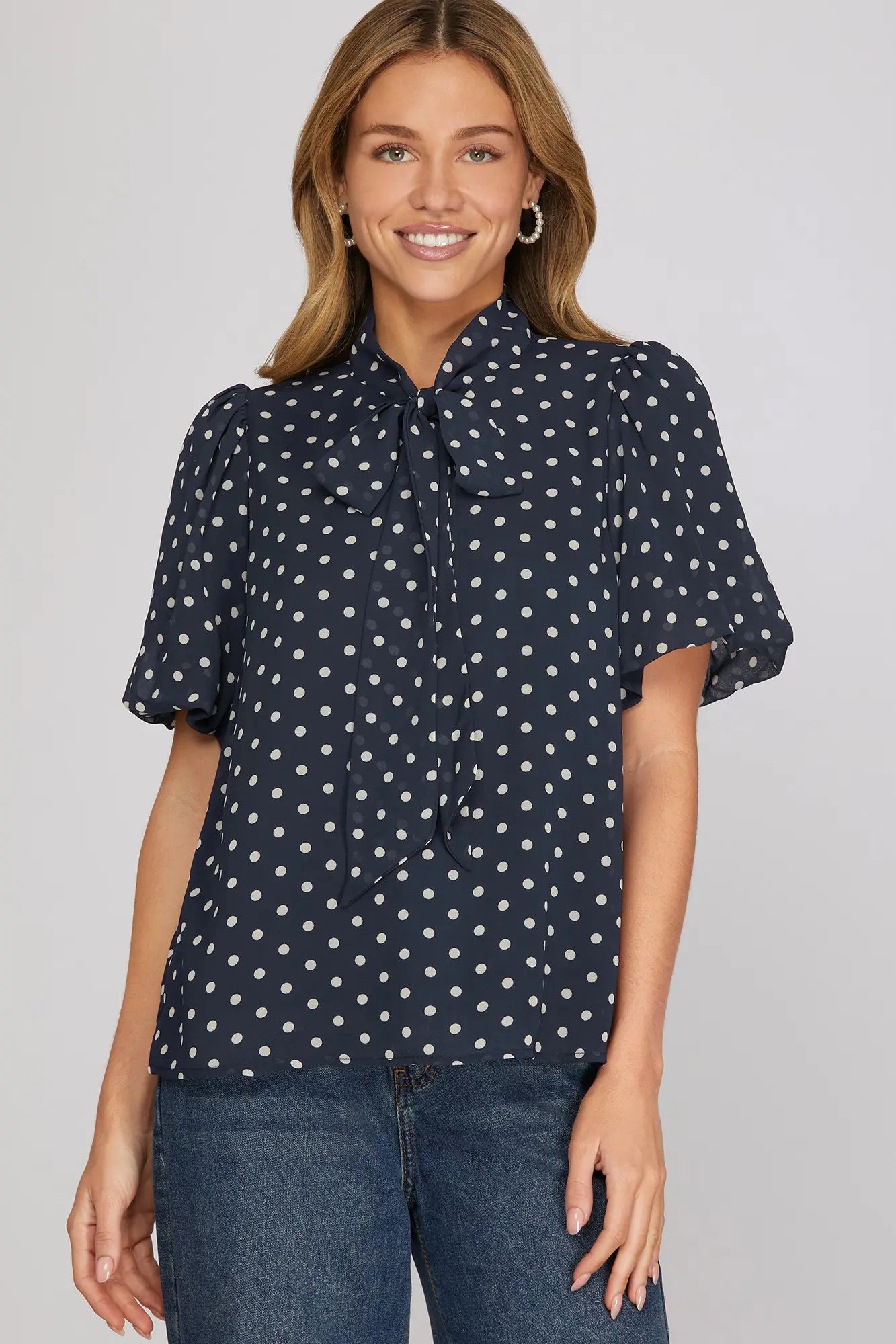 SHORT PUFF SLEEVE WOVEN POLKA DOT PRINT TOP WITH BOW