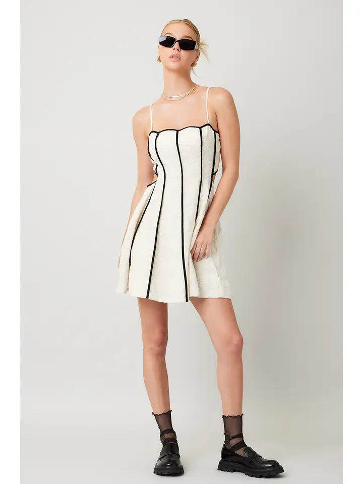 Embroidery Curve Mini Dress