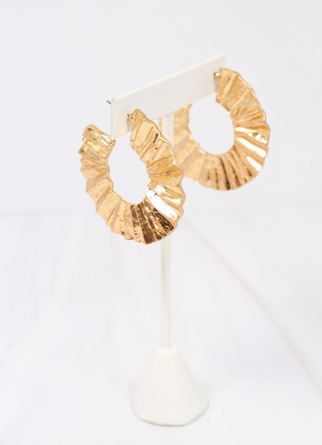 Patricia Ribbed Hoop Earring